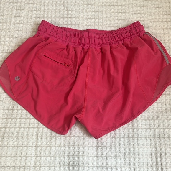 Lululemon hotty hot shorts - Picture 2 of 2